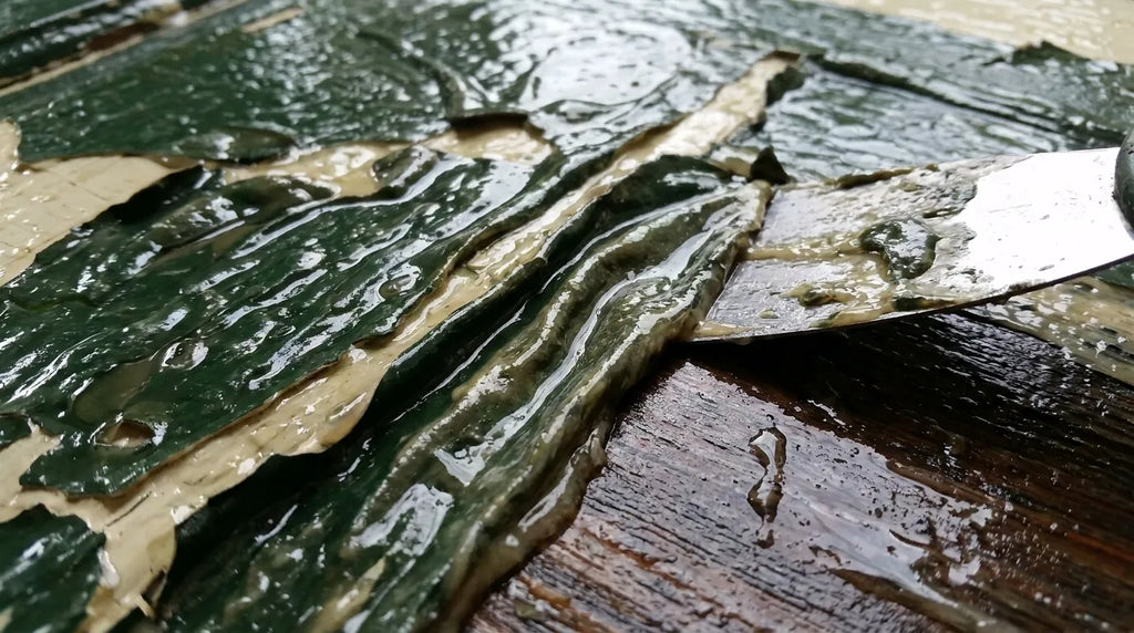 DECAPA SCM GEL - размекнатата боя, набръчкана и надигнала се на кожести парчета